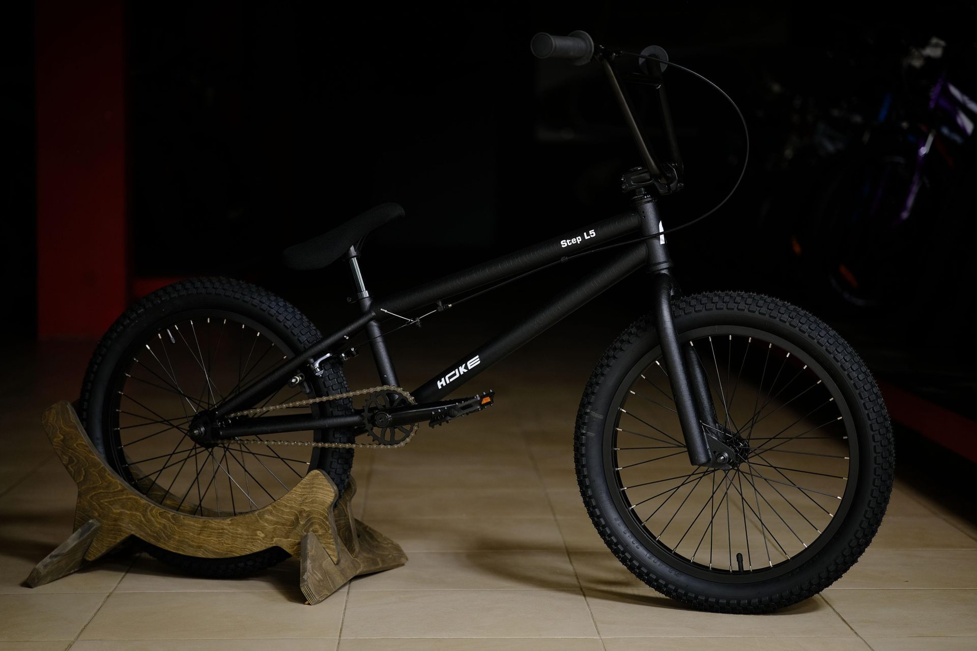 Велосипед HOKE BMX Step L5 чёрный Стальная рама, Тормоза U-Brake задний  V-Brake передний, втулки на промподшипниках